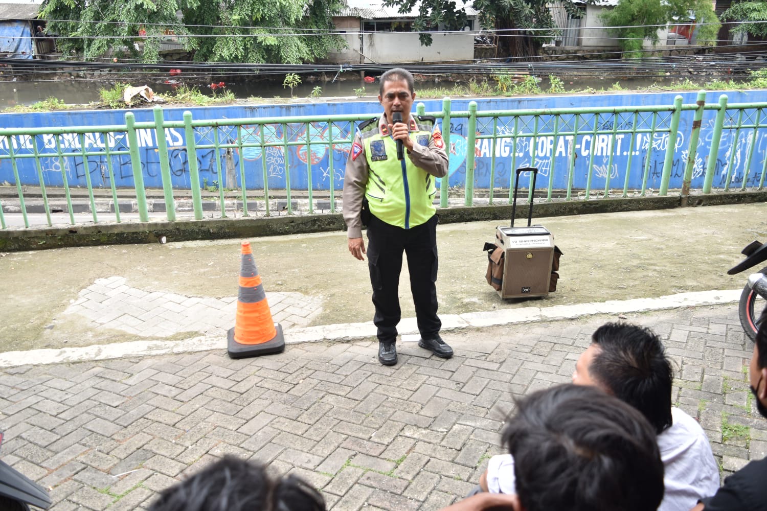 dd5d7fa6-f45b-47a7-9055-dd3248cac8b8